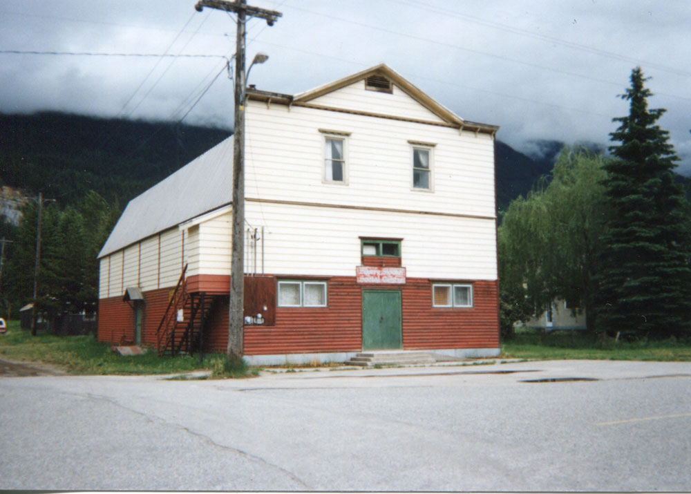 The Silvery Slocan Social Centre (formerly the Odd Fellows hall) circa 1995